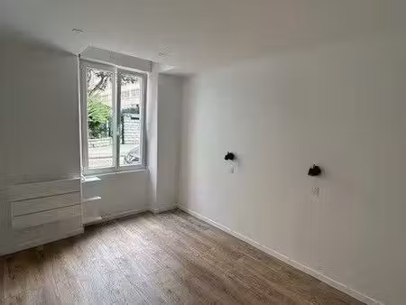 appartement t2 bis  commerce  paris 15