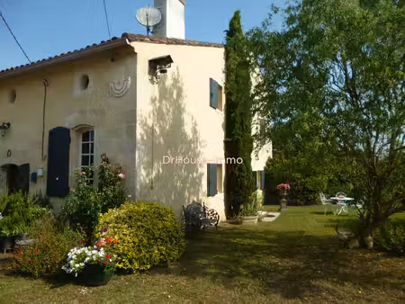 maison ancienne pierre 200m2 + 2 dépendances 80 et 25m2  sur une parcelle de 2500m2 sans v