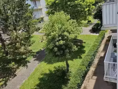 location meublée appartement 4 pièces 89 m² à troyes (10000)  400 €