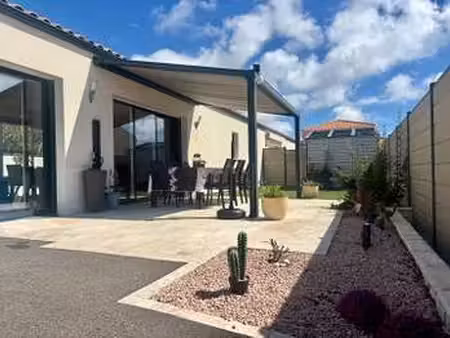 vente maison aux sables-d'olonne (85100) : à vendre / 86m² les sables-d'olonne