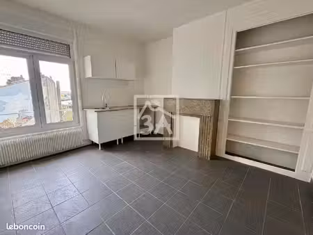 immeuble 9 pièces 213 m²