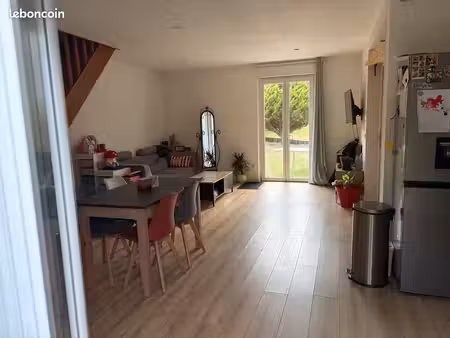 ? à louer – maison 3 pièces avec 2 chambres et jardin – pontpoint