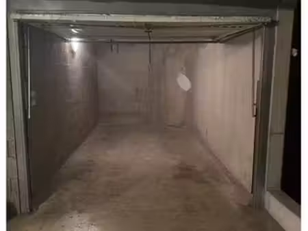 parking sous terrain fermé secteur ovalie