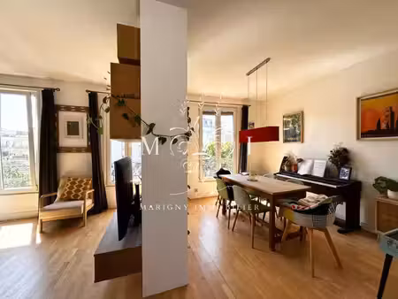 dernier étage  des airs de maison à vincennes est