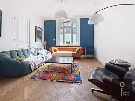 maison de luxe de 5 chambres en vente à la madeleine  france