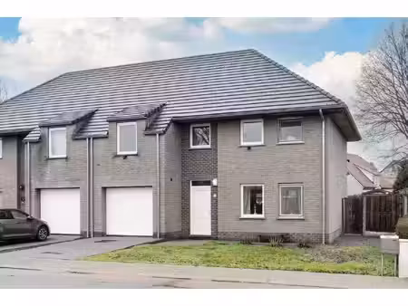 zeer ruime en energiezuinige woning nabij het centrum van lindel-overpelt