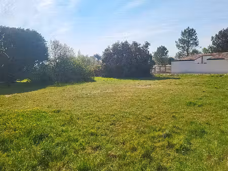 vente terrain  772.00m²  notre