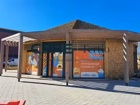 location commerce tours 153 m²