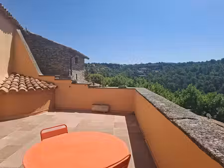 bonnieux  ravissante maison avec terrasse et vue panoramique