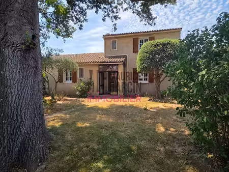 avant toute chose  laissez-vous séduire par cette maison famili