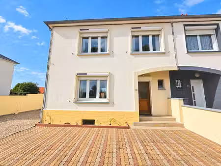 vente maison 4 pièces  75.00m²  rue