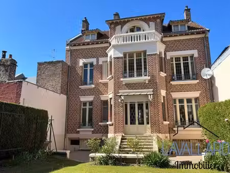 maison de luxe de 8 pièces en vente à amiens  hauts-de-france