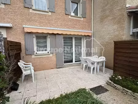 calvisson résidence vacances villa p3 avec terrasse privative