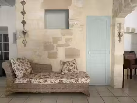charmante maison de village avec terrasse et garage à 3 km d' uzès.