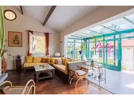 maison de prestige de 139 m2 en vente le mesnil-le-roi  île-de-france