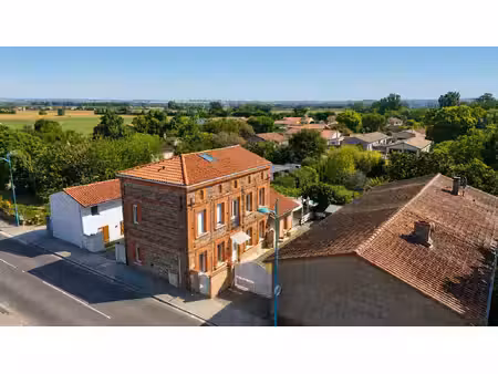 maison de caractère en brique avec piscine & espace pro