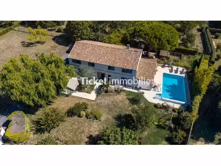 maison t7 235m2 avec piscine  garage  terrain arbore de 1480m2  pompe a chaleur neuve  dpe