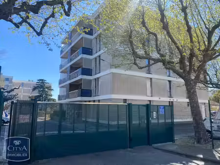 parking à louer - avignon (84) - 77€