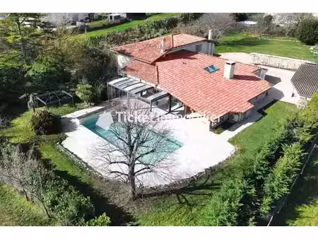 maison de luxe de 288 m2 en vente le burgaud  france