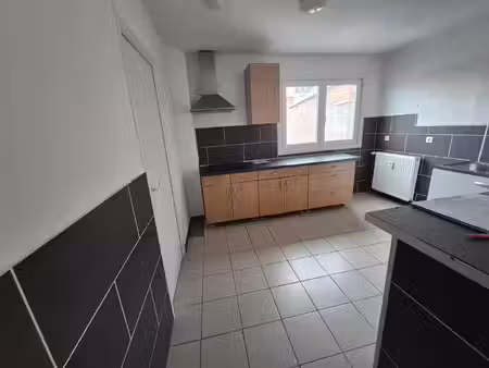 appartement à vendre 4 pièces 81.69 m² - maubeuge (59) - 69 800€