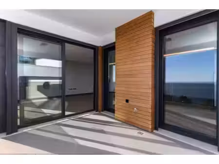 livraison proche** superbe 2 pièces avec balcon avec vue dégagée sur la seine + parking  q