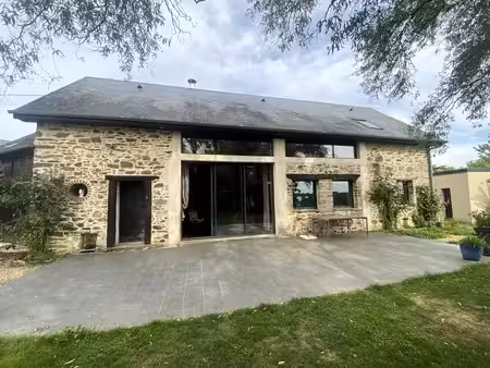 grange aménagée et dépendances