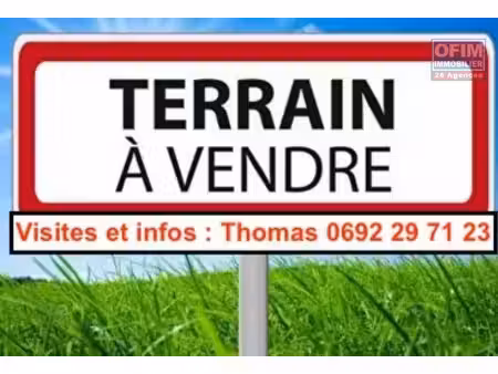 a vendre terrain constructible de 600m2 à sainte-suzanne-bras pistolet