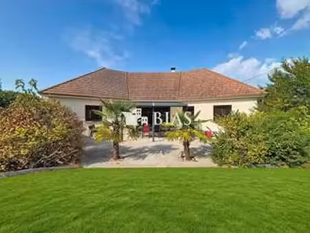 vente maison à jumièges (76480) : à vendre / 140m² jumièges