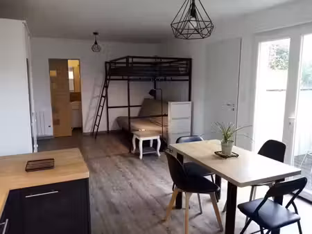 location appartement 1 pièce 28 m² à la rochelle (17000)
