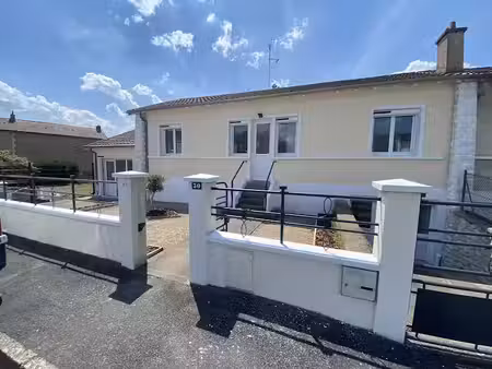 location maison 5 pièces 74 m² à poitiers (86000)  1 000 €