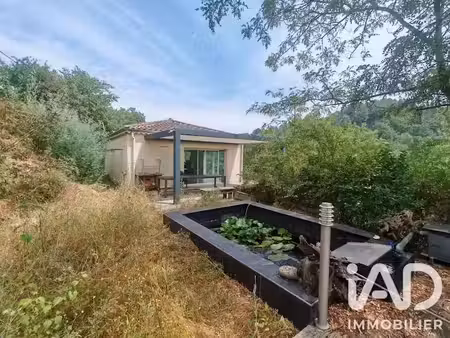 location meublée maison 3 pièces 85 m² à vals-les-bains (07600)  980 €