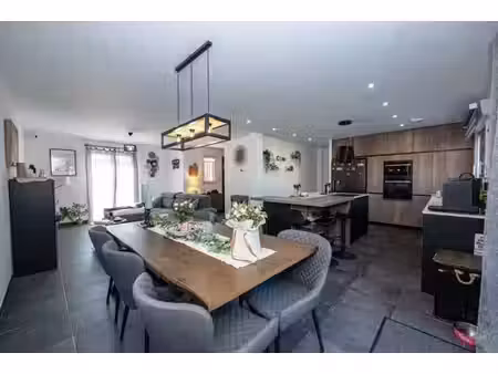 maison de luxe de 6 pièces en vente à mouthe  bourgogne-franche-comté