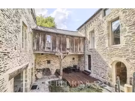 prestigieux immeuble de rapport en vente à rochefort-en-terre  france