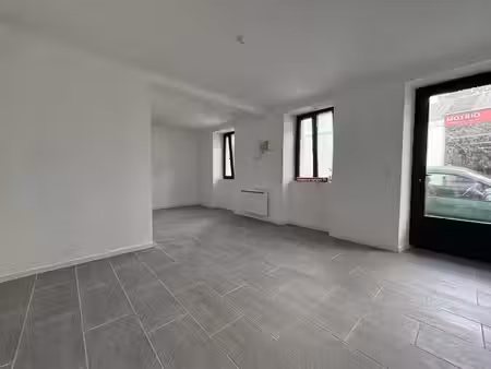location locaux professionnels 0 pièces 26 m² à quimper (29000)  500 €