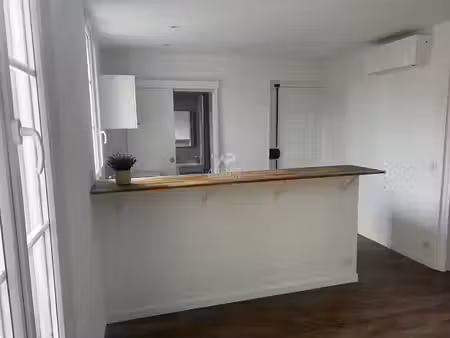 location locaux professionnels 2 pièces 32.17 m² à maisons-laffitte (78600)  1 050 €