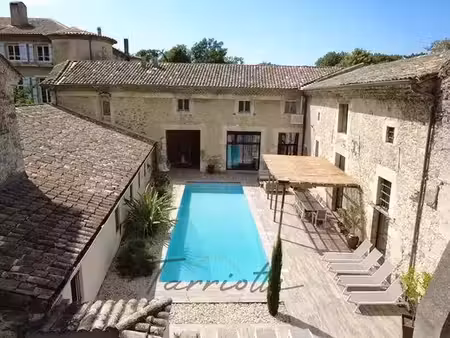maison de luxe 7 chambres en vente à la bégude-de-mazenc  auvergne-rhône-alpes