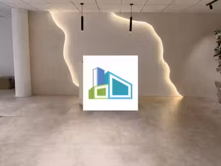 location bureaux marseille 13011 196m²