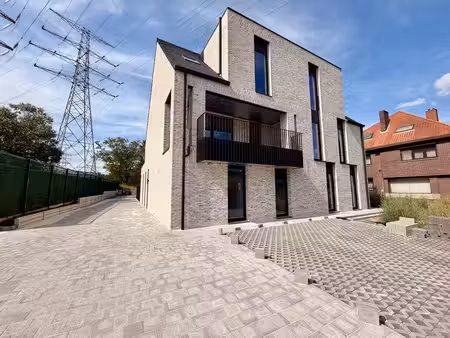 appartement te huur in genk met 3 slaapkamers