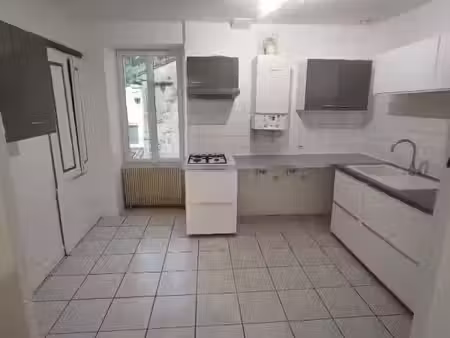 location maison 5 pièces 139 m² à langoiran (33550)