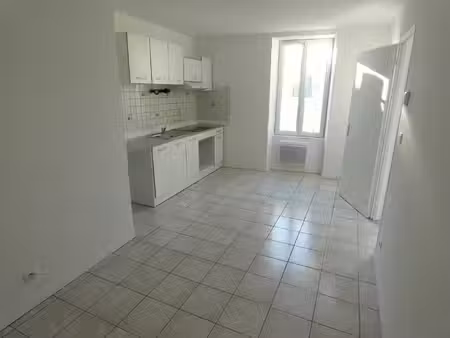 location appartement 2 pièces 33m²
