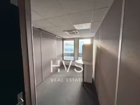 location local professionnel 18m² aix en provence 13290
