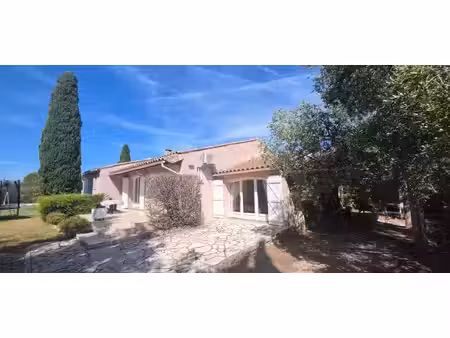 exclusivité le muy (83490)  au calme  villa 140m² avec piscine