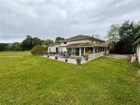 vente maison 7 pièces 240 m² saint-sever (40500)
