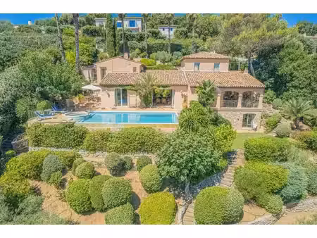 villa provençale avec vue mer à grimaud