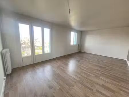 très bel appartement f3 avec garage