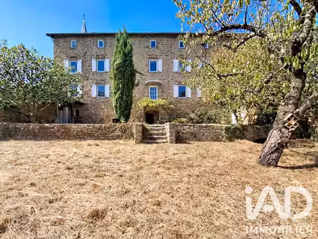 maison à lupé (42520)