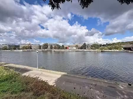 appartement 3ch avec terrasse et vue sur la meuse à jambes