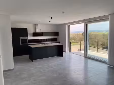 une pépite rare avec 2 chambres. vue incroyable!