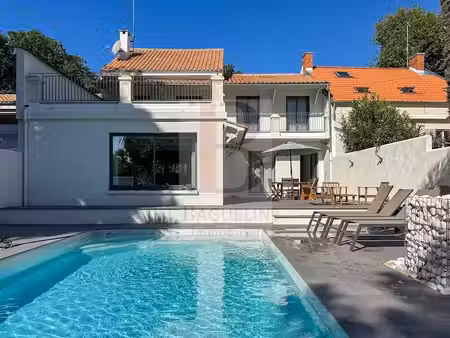 vente villa 6 pièces 210 m² à fouras (17450)  1 267 000 €