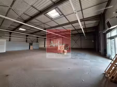 local commercial à louer